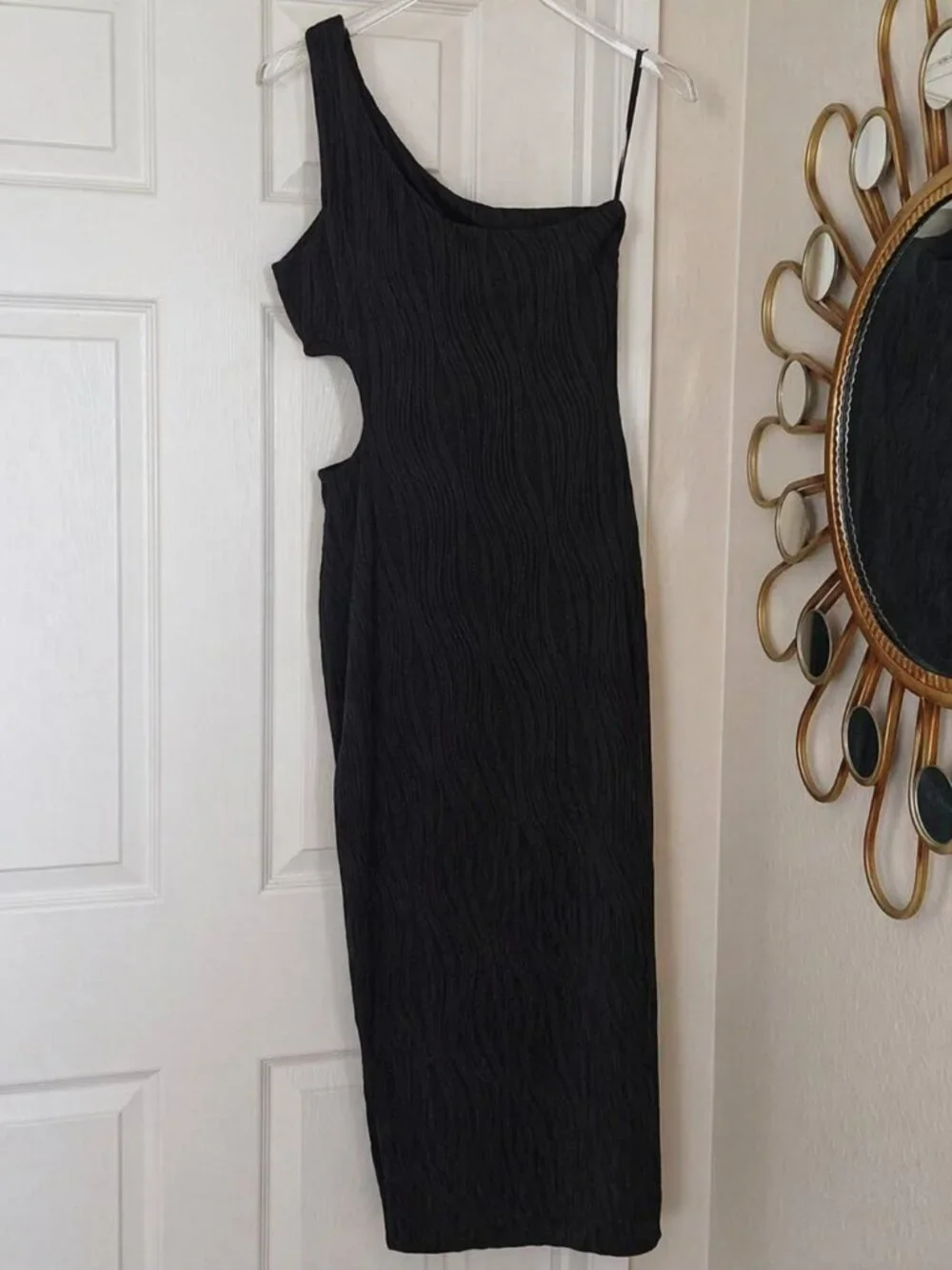 That's So Fetch Trami One Shoulder Cut Out Bodycon Midi Dress Black 8 NWT - Picture 6 of 13
